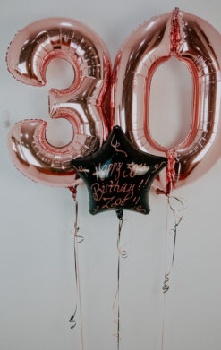 Felicitación 30 con globos rosas
