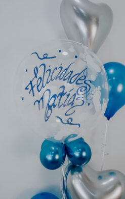 Ramo de globos azul transparente